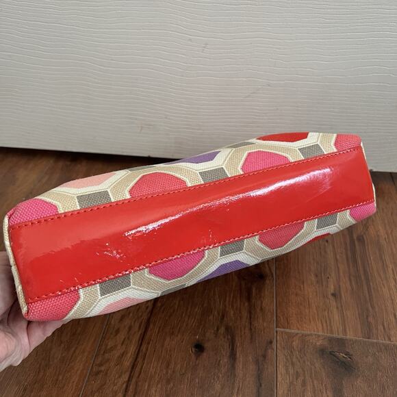 KATE SPADE New York Geometric Canvas Bubble Gum Pink Kiss Lock Clutch Purse Bag - Picture 7 of 16